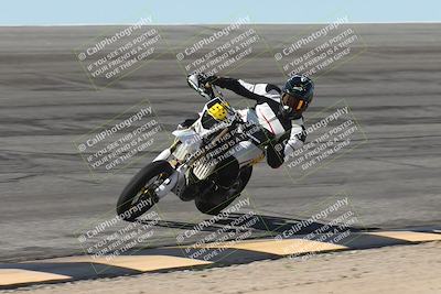 media/Oct-13-2025-Moto Forza (Mon) [[a66d839500]]/4-C Group/Session 2 (Bowl)/